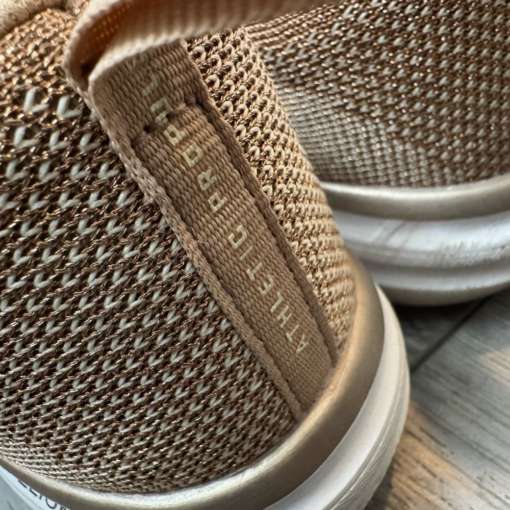 APL Athletic Propulsion Labs Techloom Pro Sneaker in Rose Gold & Parchment US 6 - Picture 9 of 11